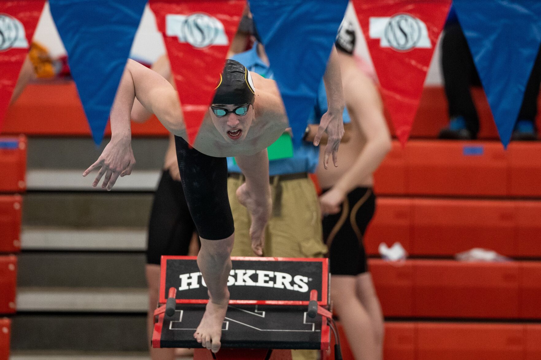 022821-owh-spo-stateswim-ar101.JPG